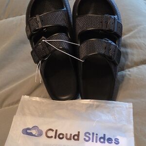 Cloud Black Slides NWT...2 Buckles Size 42-43
